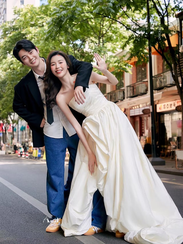 Photography Street - Gaun Pengantin Gaya Korea Modis untuk